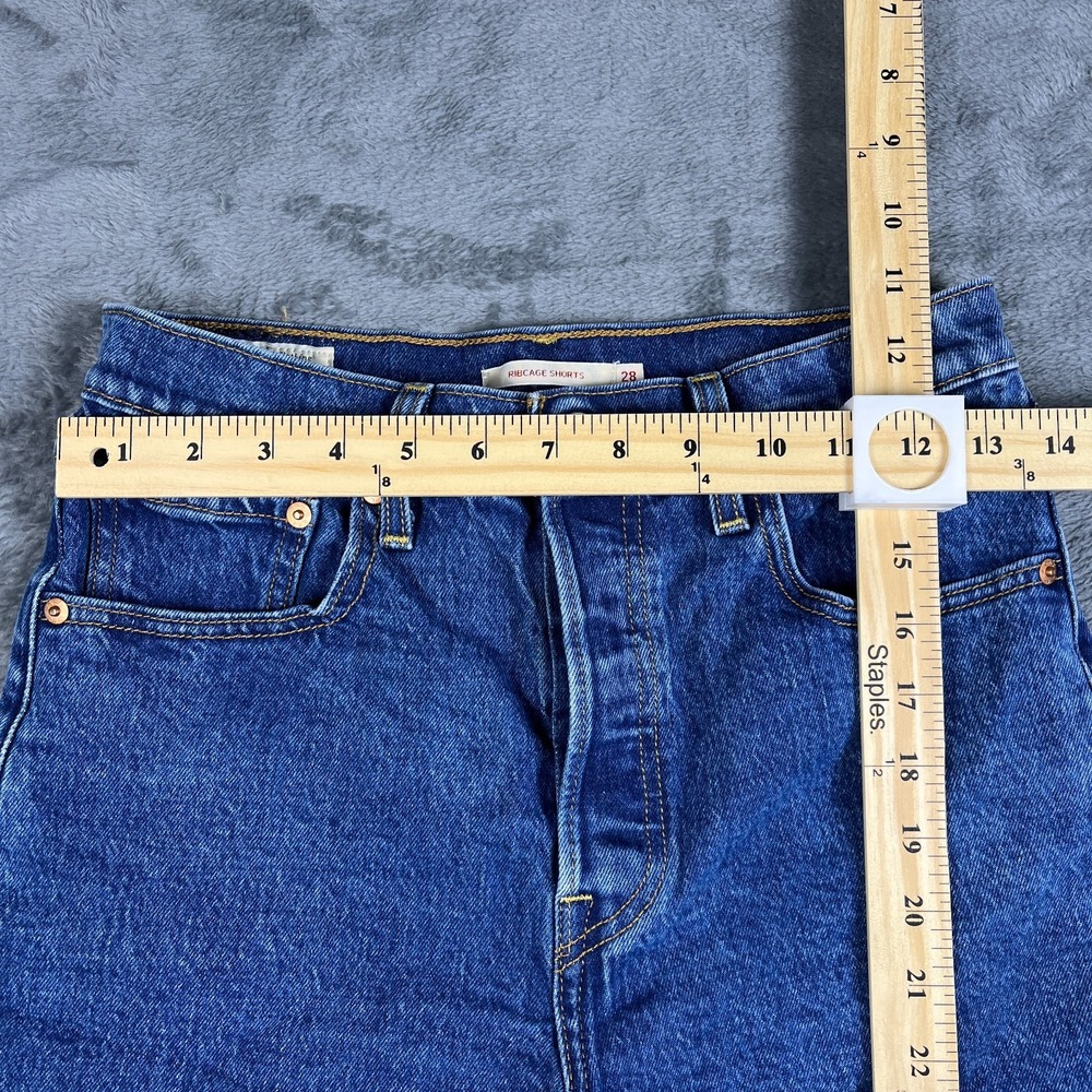 Levis Ribcage Cut Off Shorts Womens 28 Blue Denim Cotton Frayed Hem Dark Wash - Picture 7 of 8